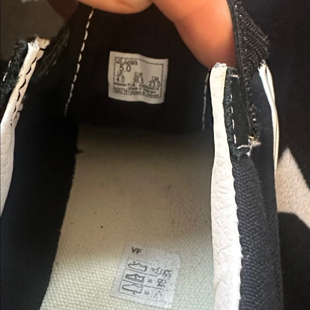 Vans Kids Black and White Velcro Old Skool Sneakers